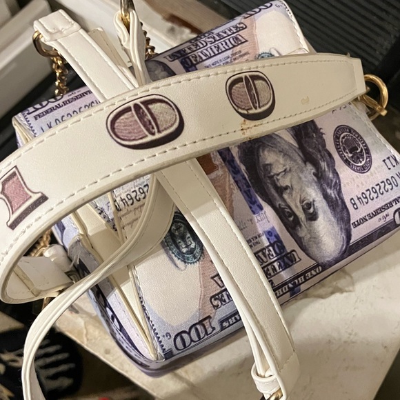 Benjamin HandBag - Picture 3 of 5